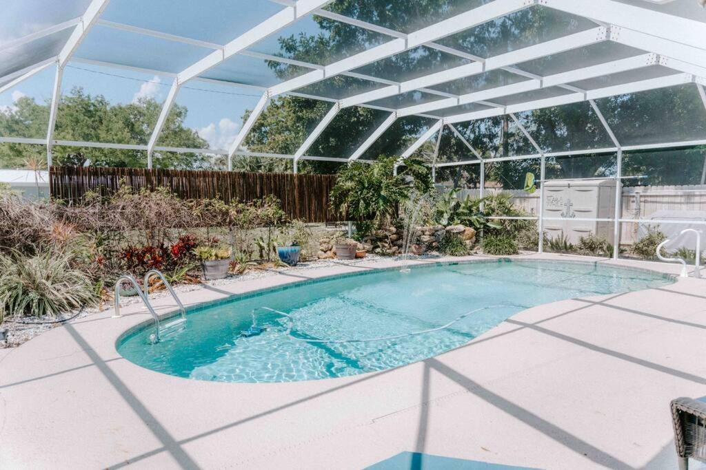 Entire Home, Heated Pool, Just 10 Min To Beach! Веро Бич Экстерьер фото