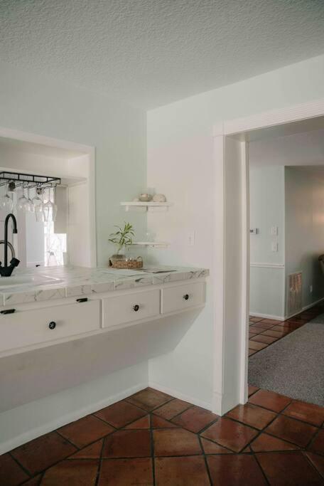 Entire Home, Heated Pool, Just 10 Min To Beach! Веро Бич Экстерьер фото