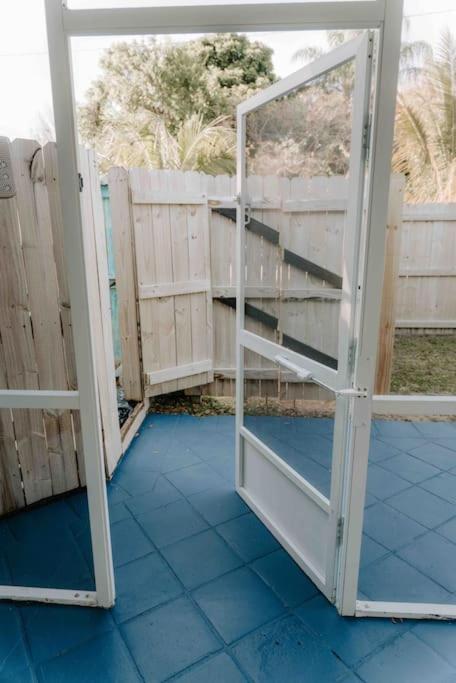 Entire Home, Heated Pool, Just 10 Min To Beach! Веро Бич Экстерьер фото